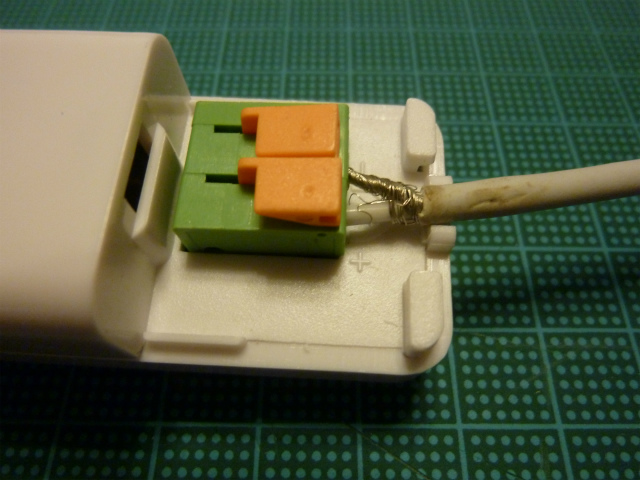 ケースに取り付ける ケースに取り付ける